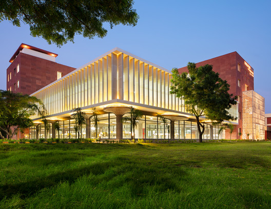 Vidya Devi Jindal Paramedical College / SpaceMatters - Exterior Photography, Facade