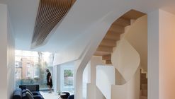 Light Falls House / FLOW Architecture + Magrits