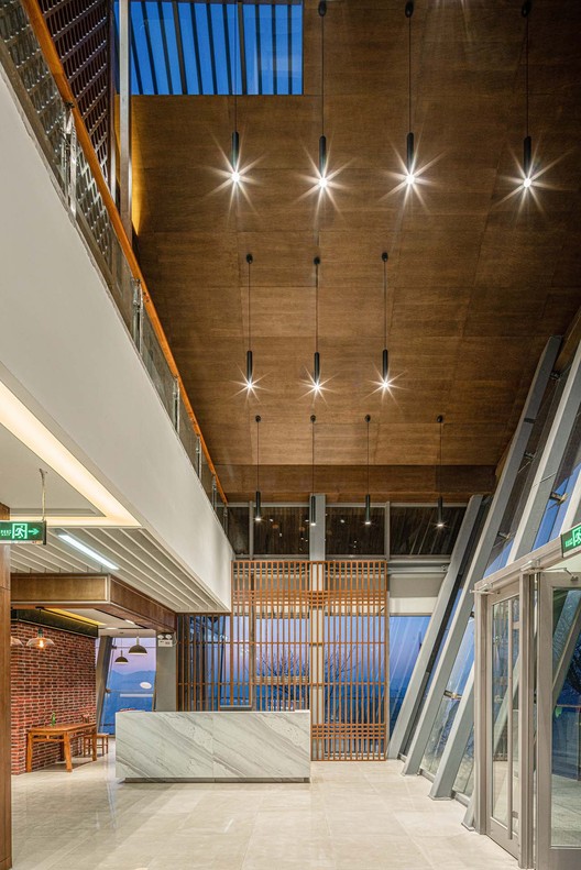 Restaurant on the Cliff / Skyland Architecture - Interior Photography, Beam