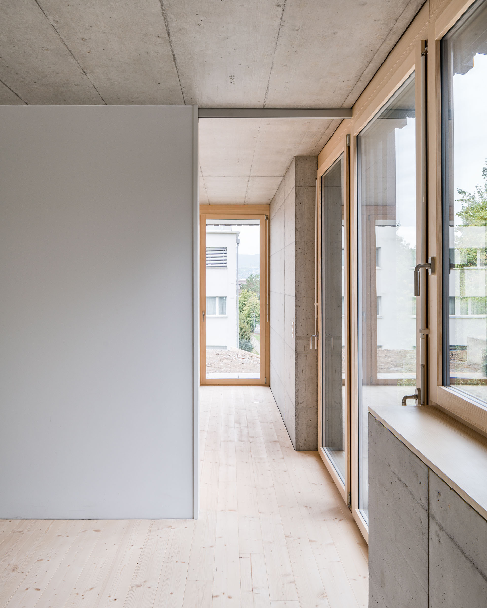 Gallery of House 42 / HILDEBRAND 8