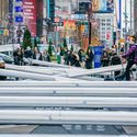 Intervención lúdica de diseño urbano invita a detenerse y jugar en Nueva York - Image 1 of 4