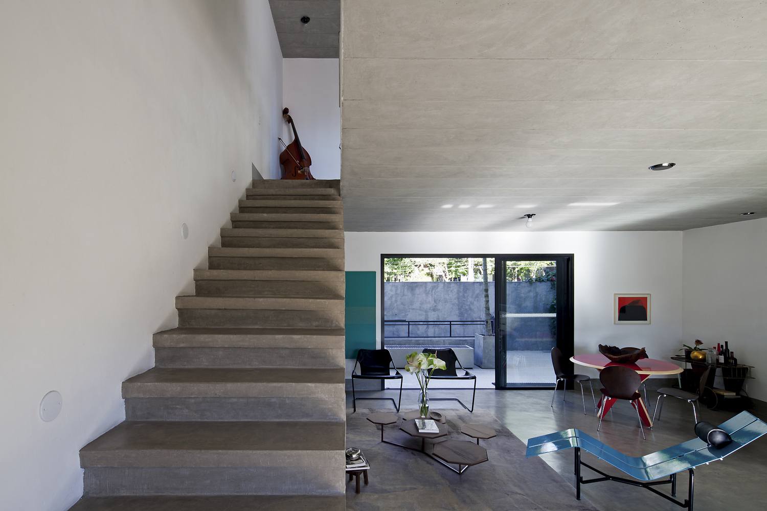 Casa Paris / Casa14 Arquitetura - Fotografia de Interiores, Escada, Corrimão, Cadeira, Mesa