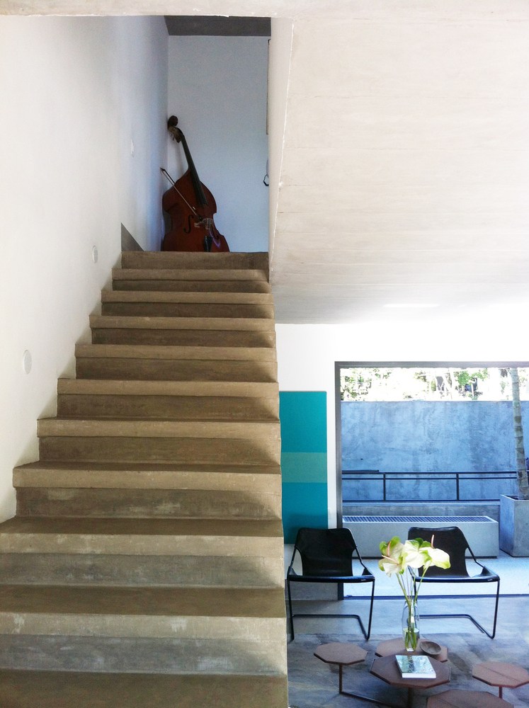 Casa Paris / Casa14 Arquitetura - Fotografia de Interiores, Escada, Corrimão, Mesa, Cadeira