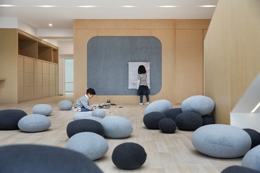 How to Light Interior Spaces for Children? Quantity, Quality, and Types of Lamps How to Light Interior Spaces for Children? Quantity, Quality, and Types of Lamps - Image 8 of 23