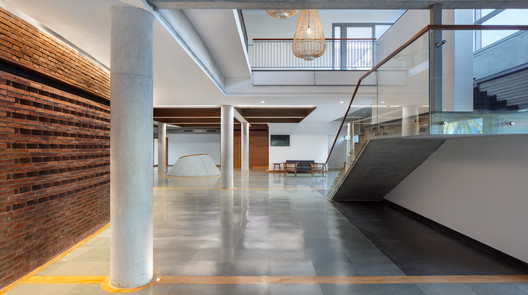 Bangalore International Centre / Hundredhands - Interior Photography, Glass