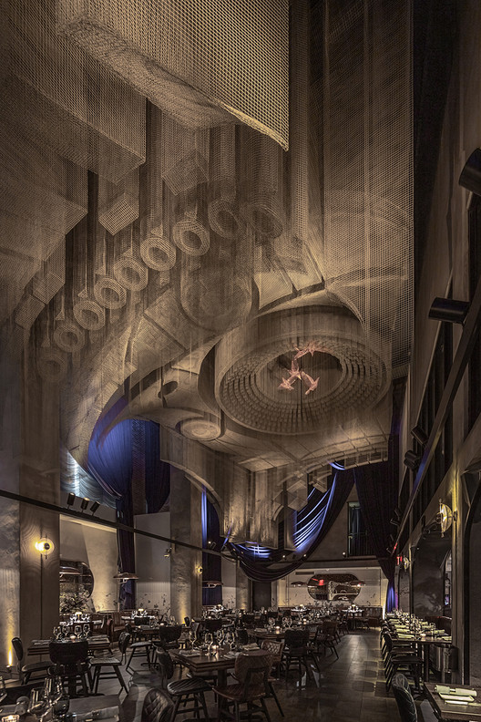 Fillmore Sculpture at Cathédrale Restaurant / Tresoldi Studio - Interior Photography