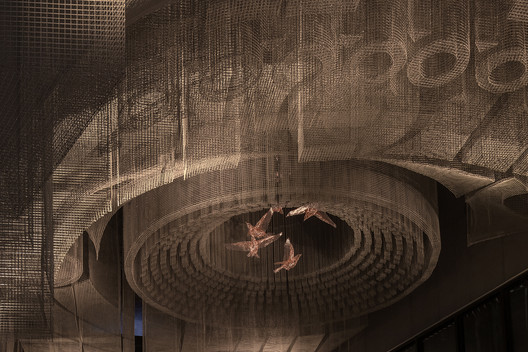 Fillmore Sculpture at Cathédrale Restaurant / Tresoldi Studio - Interior Photography