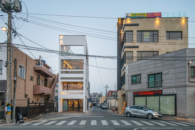 小小咖啡店 Roffi / ADF Architects - 更多图片
