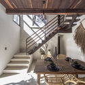 Tribu Apartments / Arista Cero - Interior Photography, Apartments, Stairs, Beam, Table