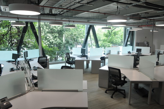 Offices and Workspaces in Colombia: Examples of Architecture in Plan - Image 7 of 13