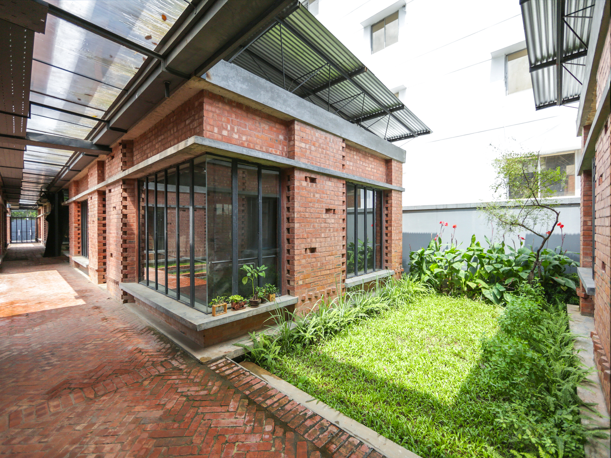 Gallery of Teach for Bangladesh Office Building / Studio Dhaka 7
