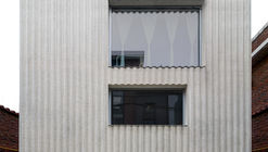 JUNG BLDG. Dance Gallery / LKSA