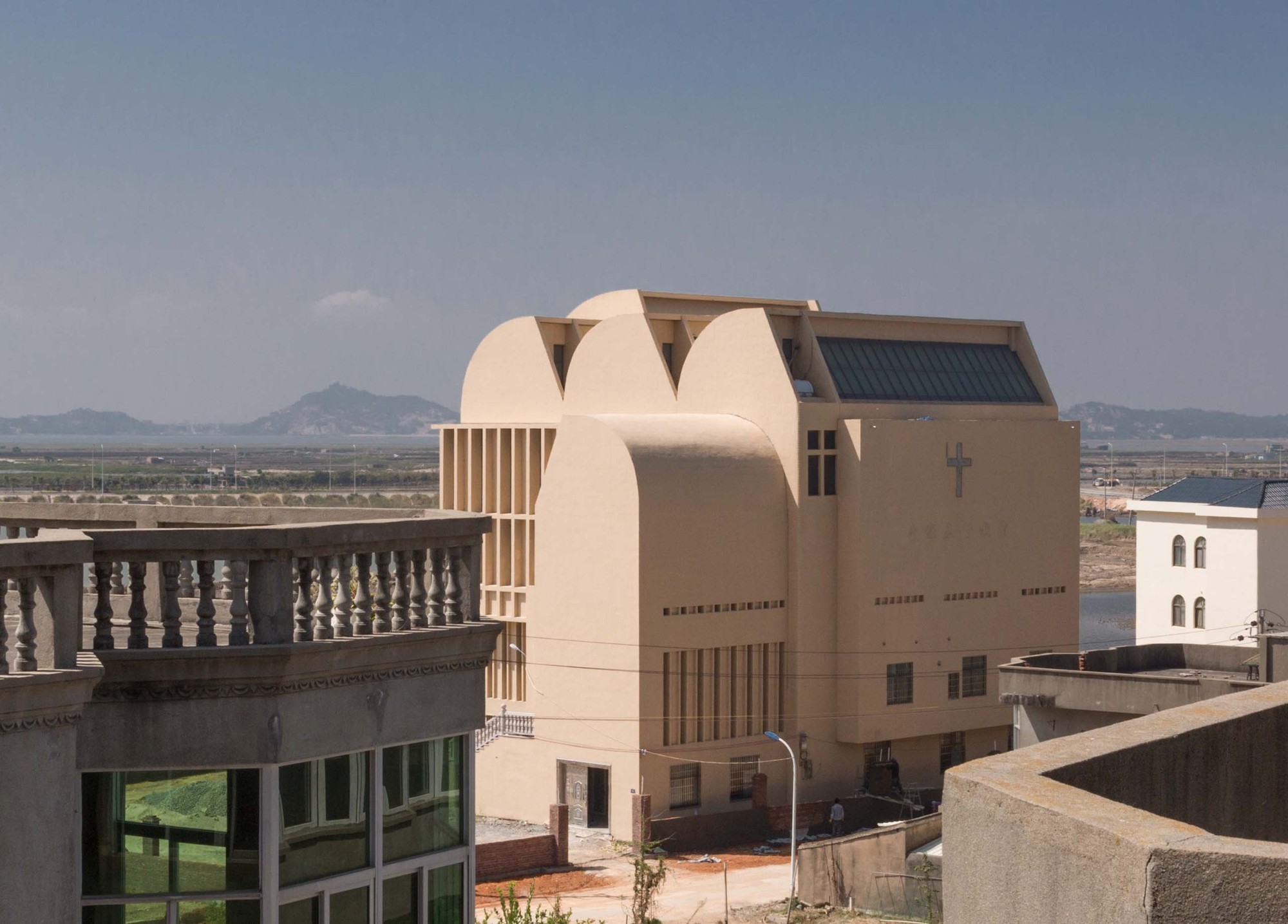 Gallery of The Church on Tidal Flats / CWXD 7