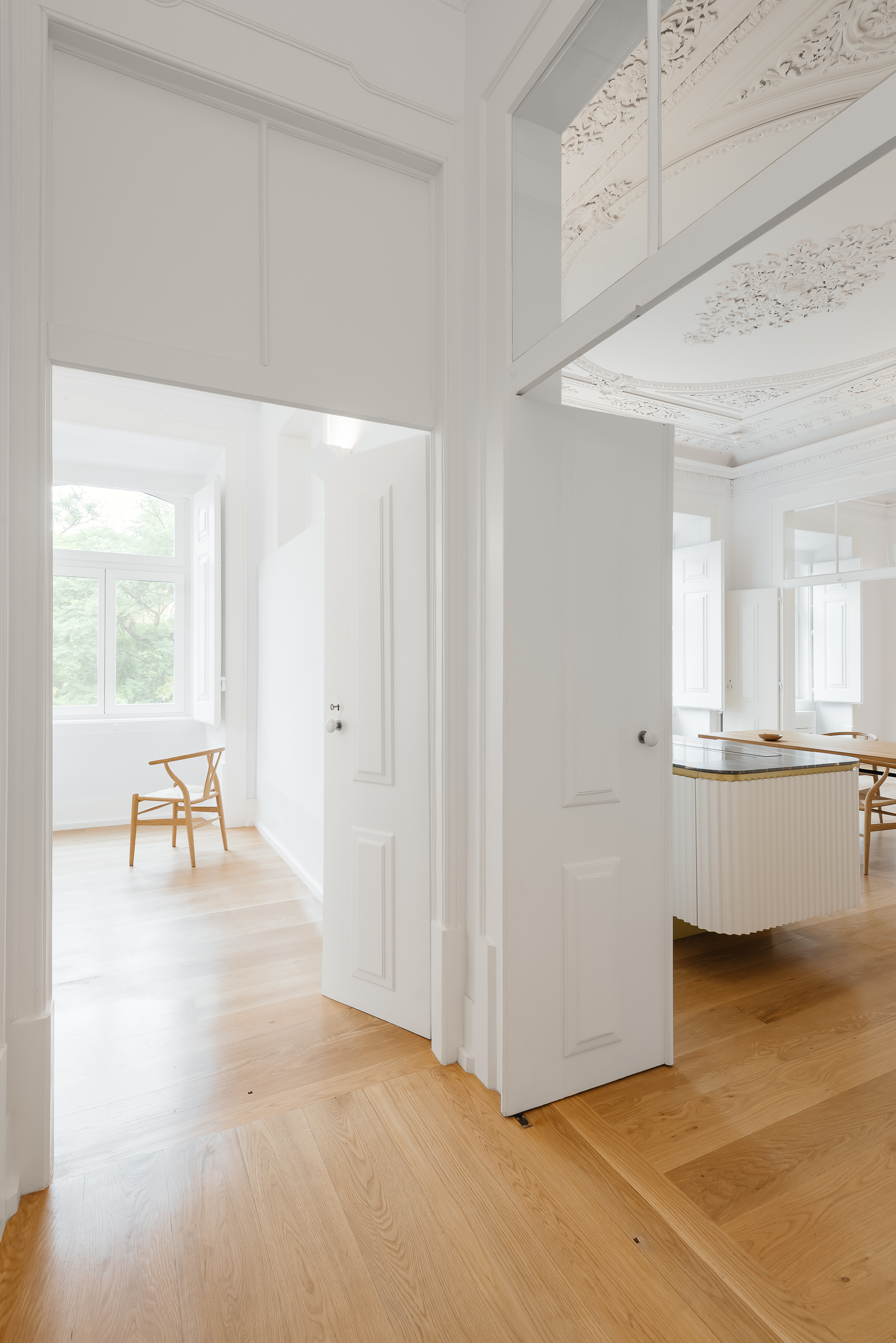 Gallery of Apartment in Largo do Carmo / Aurora Arquitectos 12