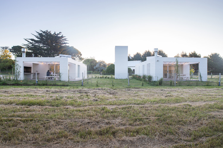 Casas blancas Chapadmalal / BiK Arquitectura - Fotografía exterior