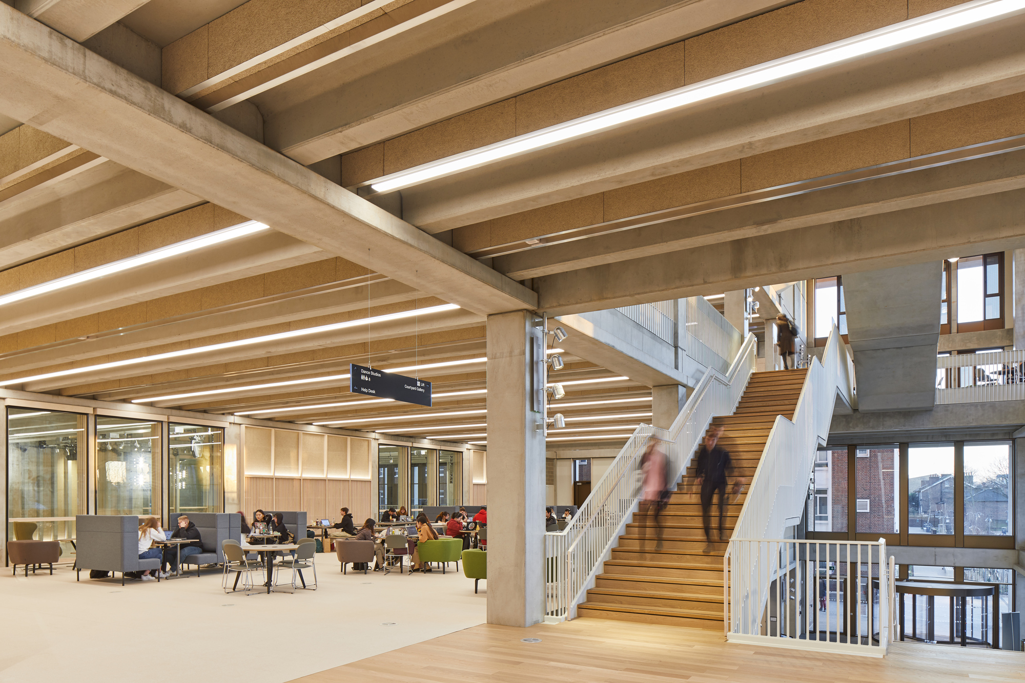 Galería de Centro de aprendizaje Kingston University / Grafton