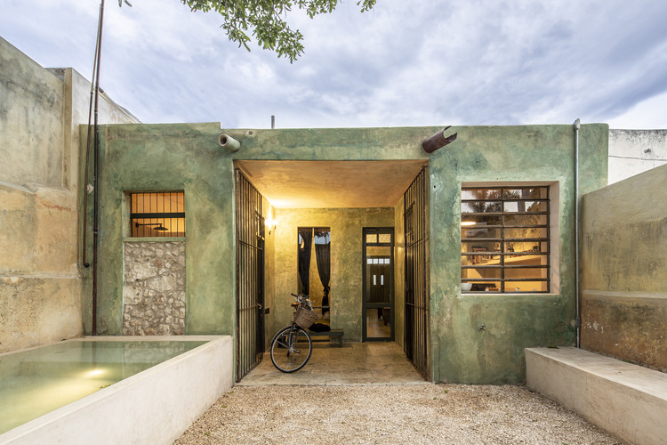 Casa Vagantes / Arista Cero + Gina Góngora - Fotografía exterior, Restauraciones, Puerta, Fachada, Arco