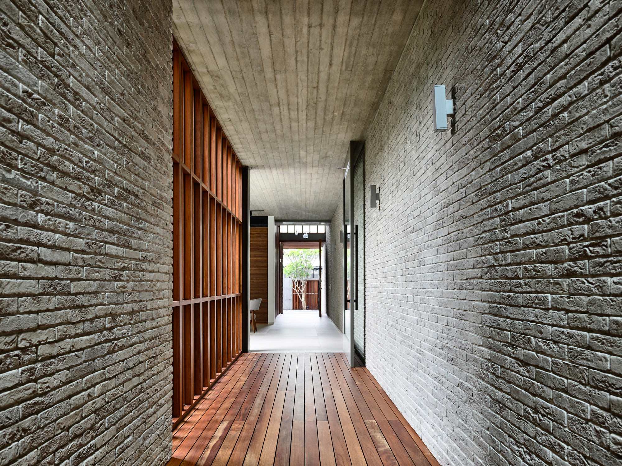 Gallery of A Tale of Two Courts House / HYLA Architects 5 Gallery of A Tale of Two Courts House / HYLA Architects 5