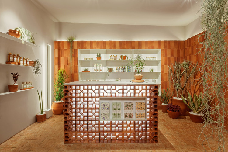 9 Projects that Demonstrate the Versatility of Brick Floor - Image 6 of 10