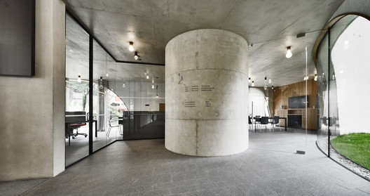TreeHugger Tourist Information Office / MoDusArchitects - Interior Photography, Concrete