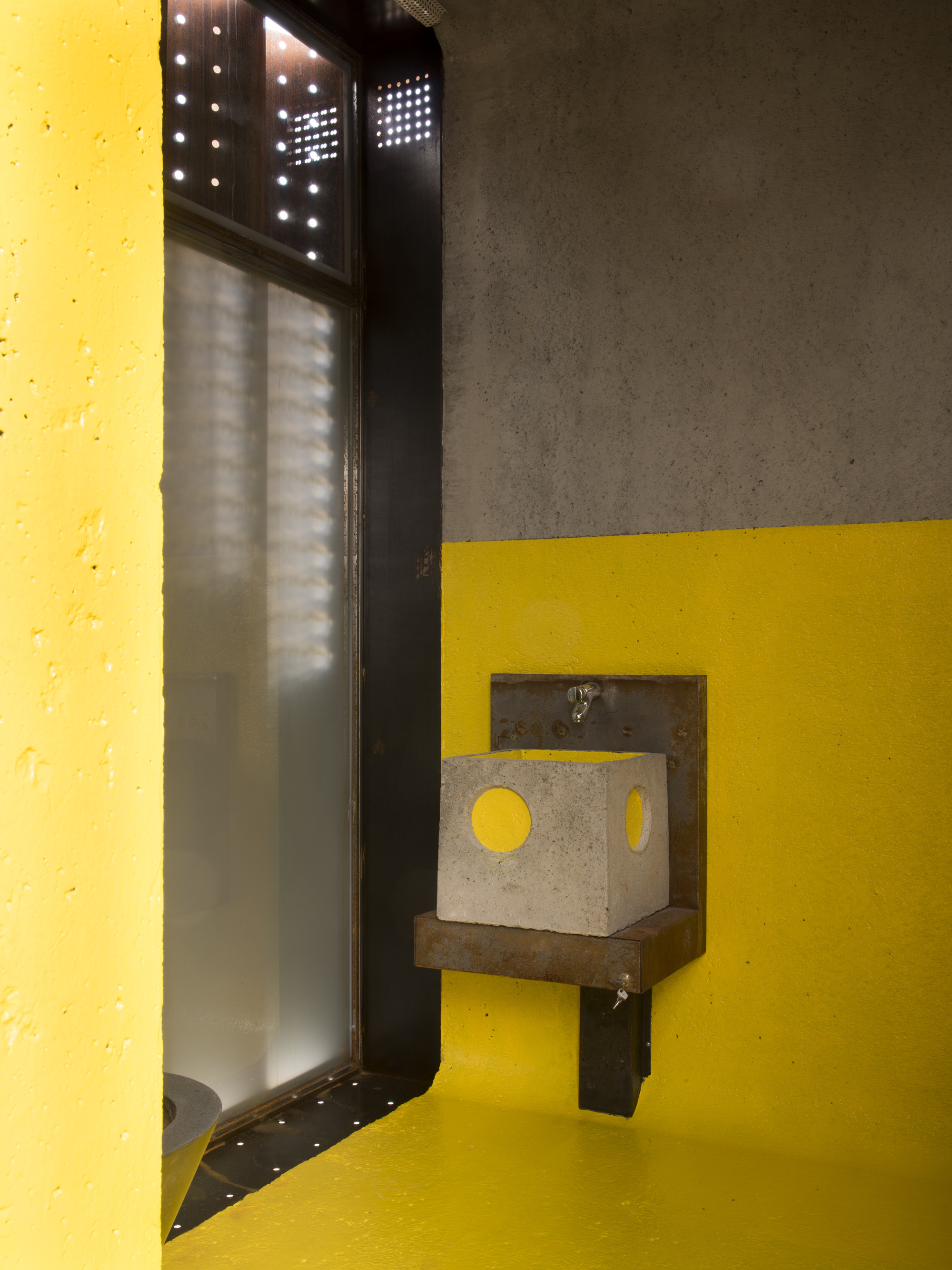 Gallery of Ecological Public Restrooms in Trado / MOL Arquitectura 13