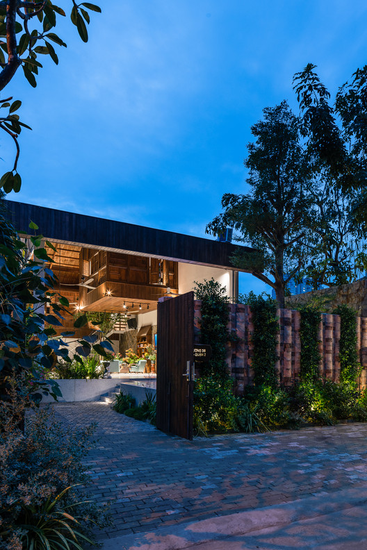 Nest House / QBi Corp. - Exterior Photography, Brick, Facade, Garden