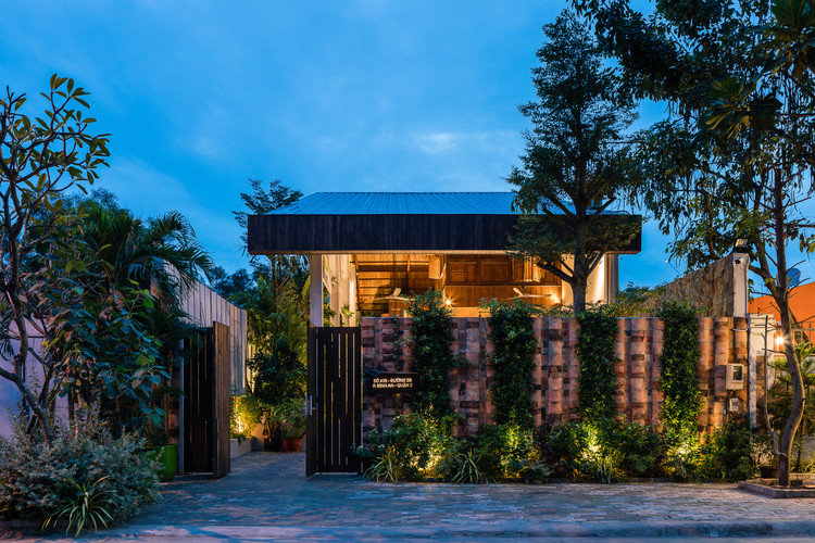 Casa nido / QBi Corp. - Fotografía exterior, Jardín