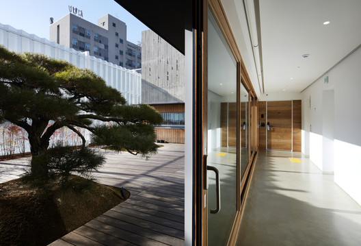 GIZI_Art Base / BCHO Partners GIZI_Art Base / BCHO Partners - Interior Photography, Glass