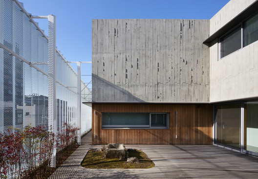 GIZI_Art Base / BCHO Partners GIZI_Art Base / BCHO Partners - Exterior Photography, Facade, Concrete