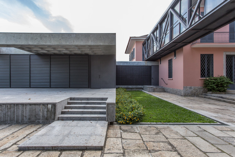 Residência S / Biselli Katchborian Arquitetos - Fotografia de Exterior, Janela, Fachada, Aido