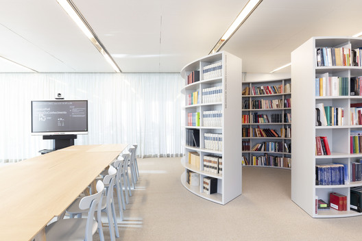 PLMJ Firm Office / Bak Gordon Arquitectos PLMJ Firm Office / Bak Gordon Arquitectos - Interior Photography, Closet, Shelving