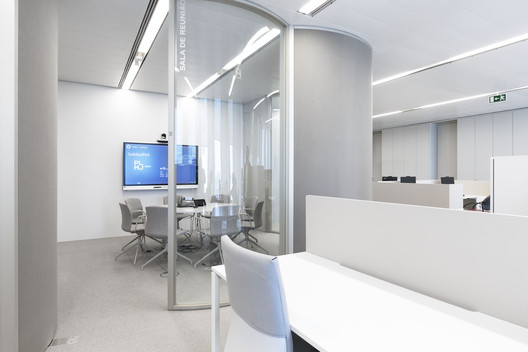 PLMJ Firm Office / Bak Gordon Arquitectos PLMJ Firm Office / Bak Gordon Arquitectos - Interior Photography, Bathroom