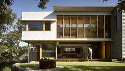 Corymbia House / Paul Butterworth Architect