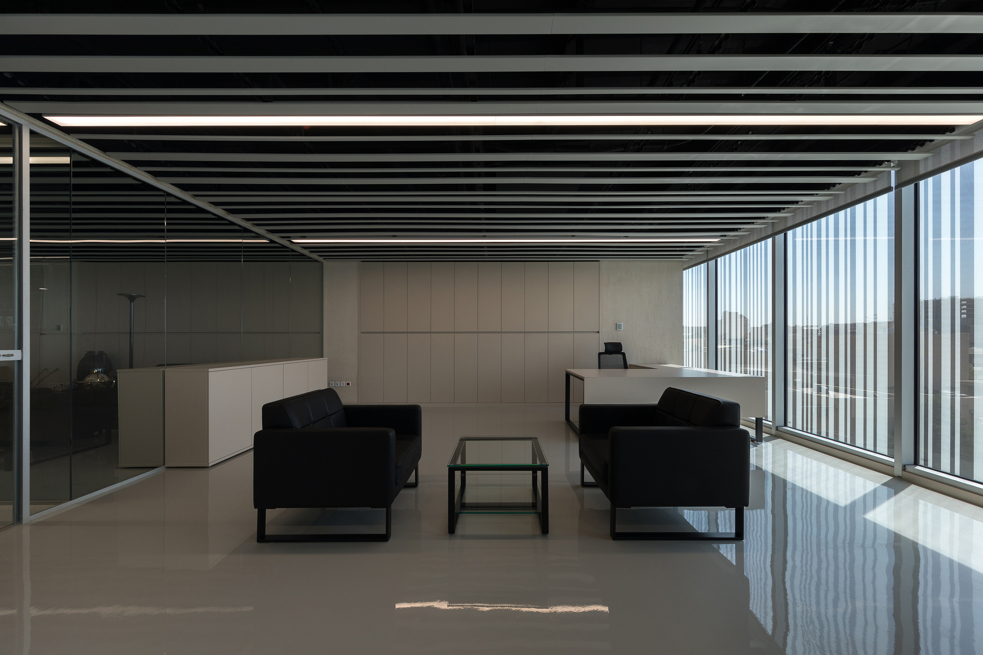 Gandom Design Gallery of Gandom Office Building / Olgooco - 17