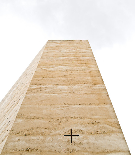 Capela de Campo Bruder Klaus / Peter Zumthor. Image © Samuel Ludwig