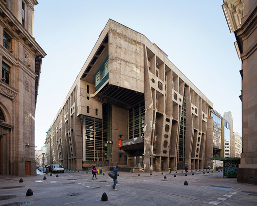 10 edificios icónicos que cambiaron nuestra percepción de los materiales a la vista 10 edificios icónicos que cambiaron nuestra percepción de los materiales a la vista - Imagen 7 de 11