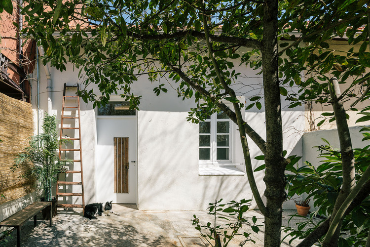 Artist Residence / Pía Mendaro - Exterior Photography, Door