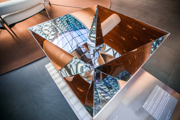 北京启皓镜面装置 ‘千江月’ ‘万里天’ / Crossboundaries - 室内图, 楼梯