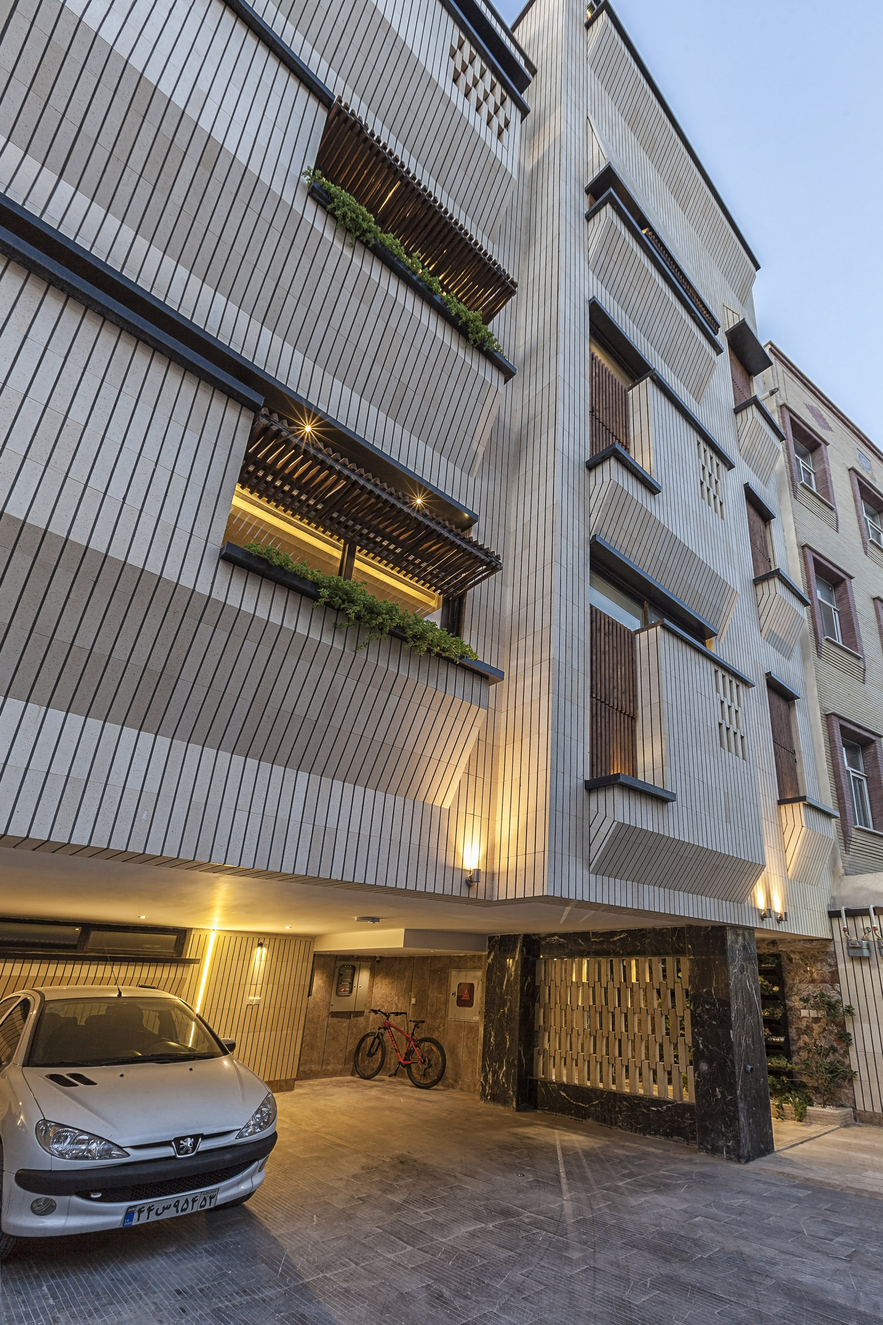 Gallery of Rouzan Residential Building / Seyed Hamed Jafari 9