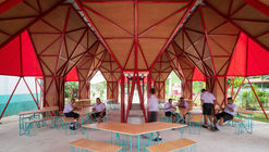 Pylonesque: 雨水收集结构 / 朱拉隆功大学INDA学院学生 + PAREID