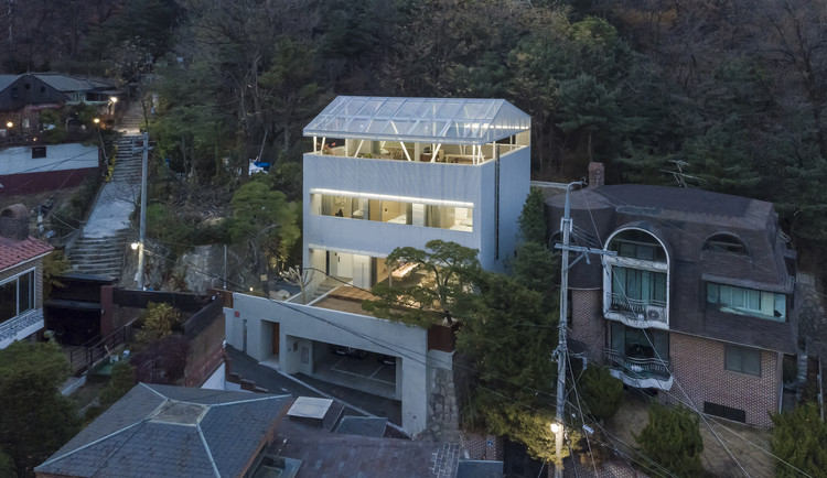 Gugi-dong House / BCHO Partners - Exterior Photography, Windows, Facade