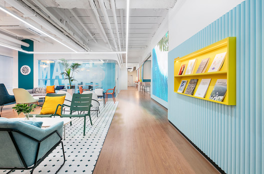 Oneday Dentistry Share Office / Design m4 - Interior Photography, Chair