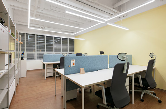 Oneday Dentistry Share Office / Design m4 - Interior Photography, Table, Chair