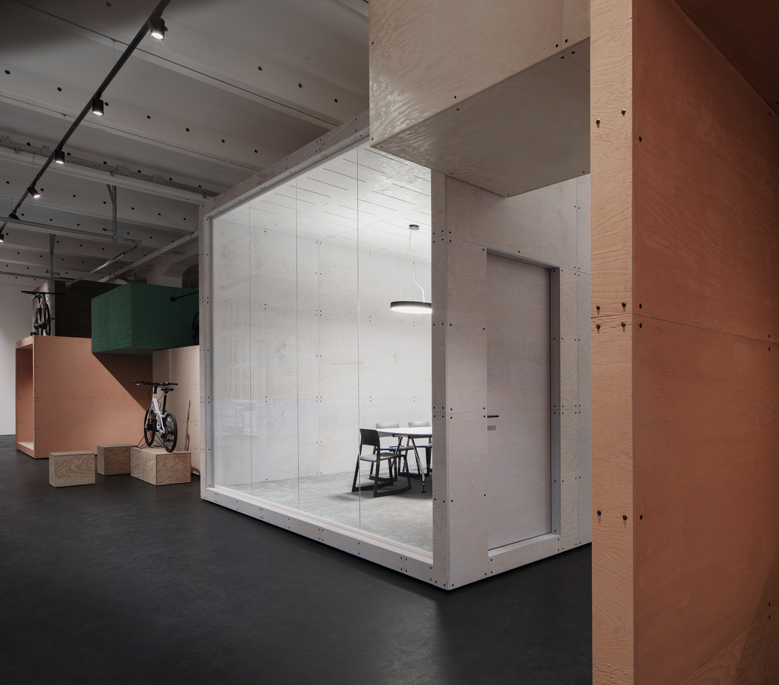 Gallery of WALL.BOX Offices / NAICE architecture & design 9