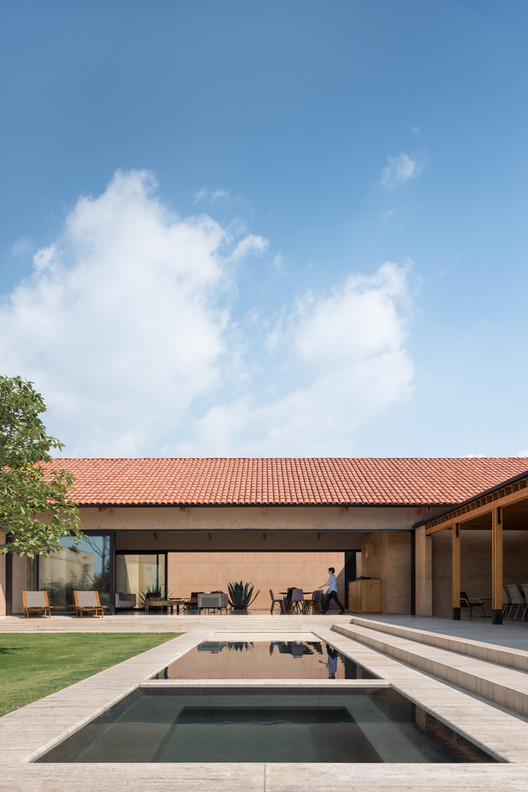 Architecture in Mexico: Residential, Hospitality, Cultural, and Public Space Projects with Pools - Image 41 of 45