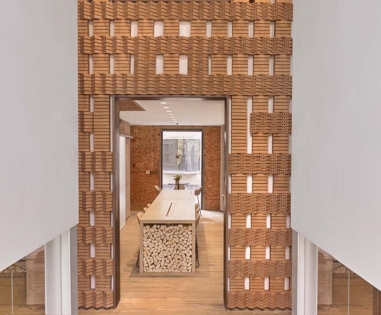 Canada Goose Shanghai Office / RooMoo - More Images