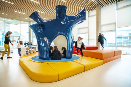 St. Andrew’s Scots School / Rosan Bosch Studio 