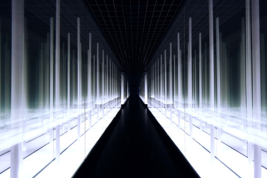 Art Installations Exploring the Boundaries Between Light and Space - Image 6 of 13