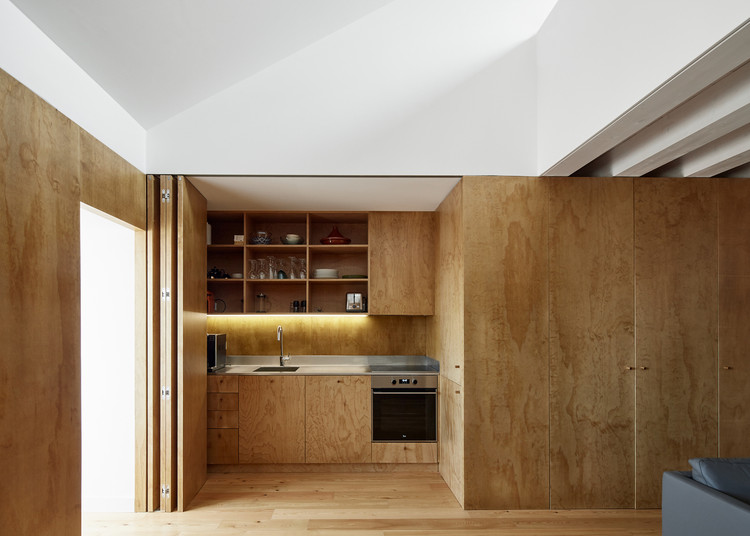 Discover Lisbon Interiors in 15 Apartments - Image 15 of 16