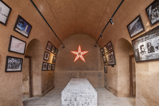 Threshing Ground under the Big Locust Tree / 3andwich Deisgn / Hewei Studio - Interior Photography